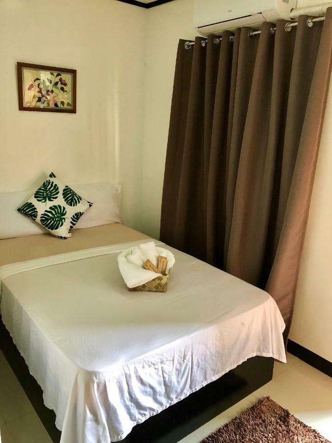 Kent Travellers' Inn Coron Esterno foto